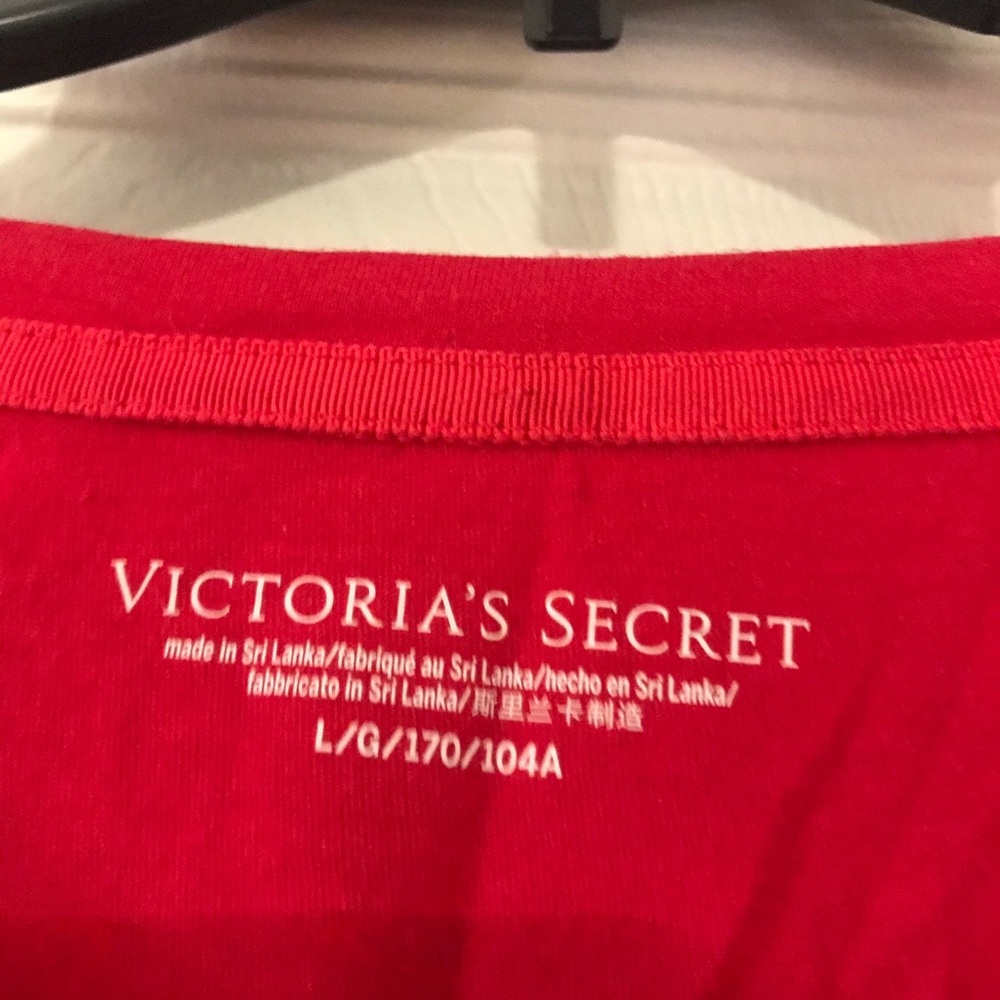 Victoria’s Secret Tee sz Large - Picture 3 of 3